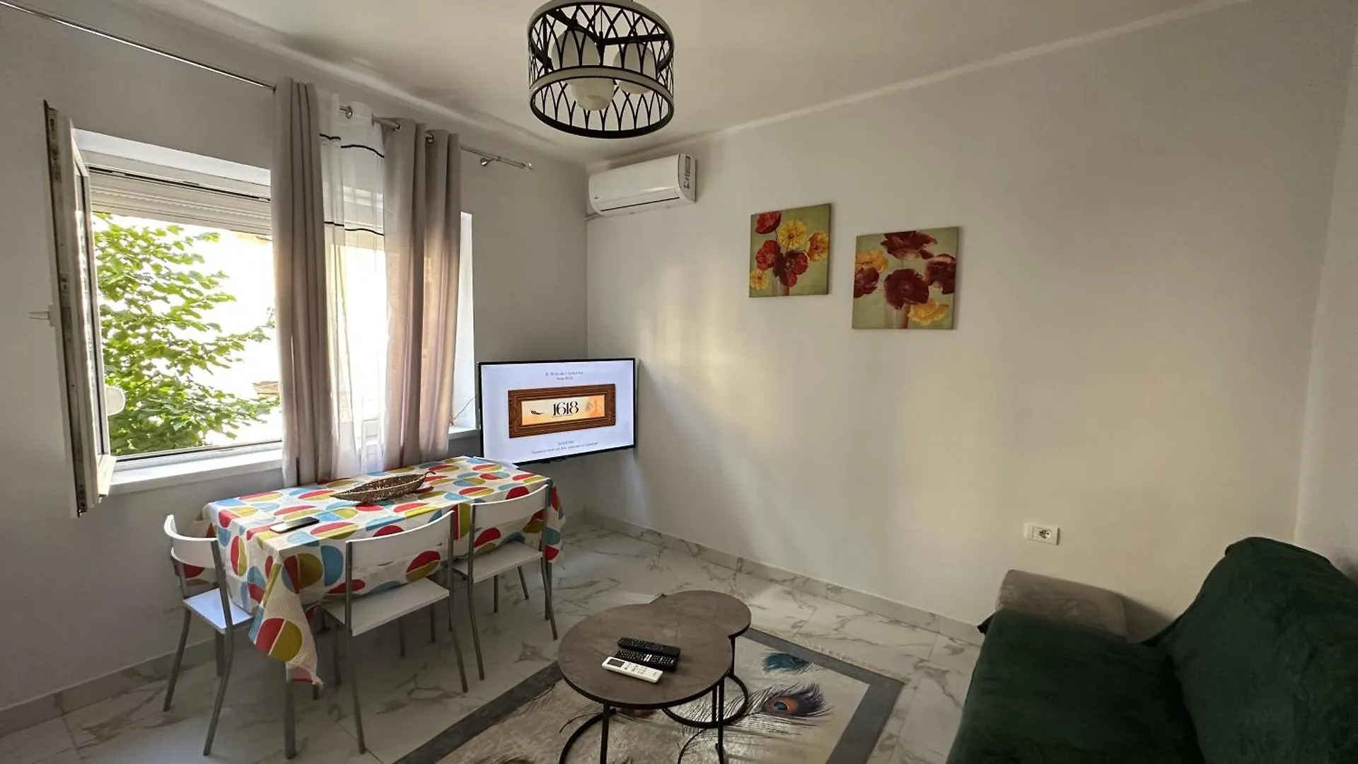 Euphoria Apartments 2 Tirana 0*,  Albania